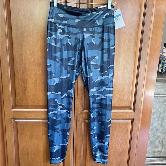 Nike Dri Fit Women's Camo Leggings, Midrise, Full Length, Size M, NWT! - Picture 9 of 9